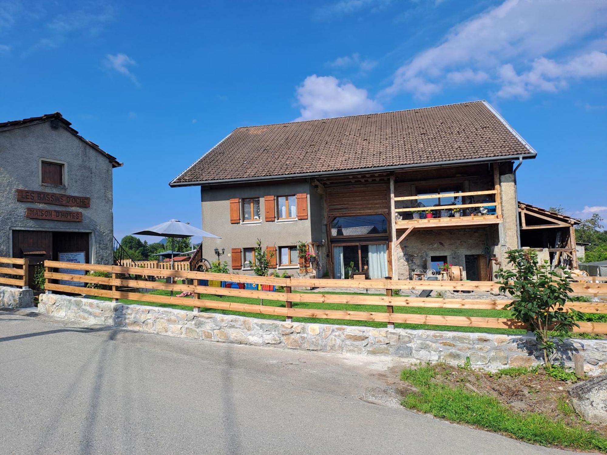 Maison D'Hotes Des Bassins D'Oche 圣保罗恩查拉 外观 照片