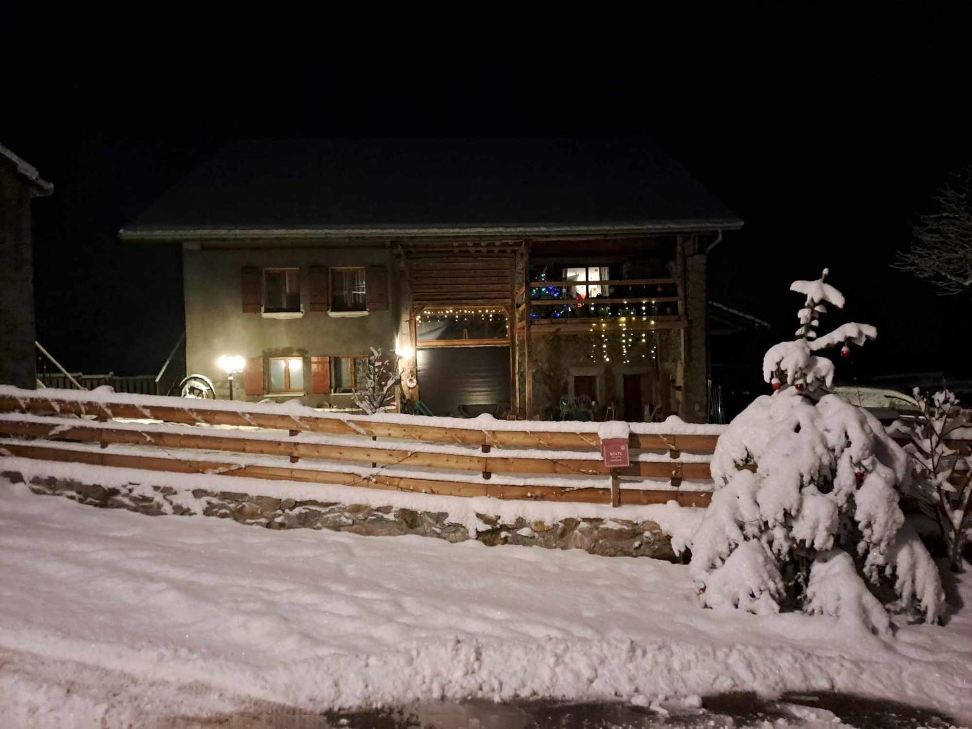 Maison D'Hotes Des Bassins D'Oche 圣保罗恩查拉 外观 照片